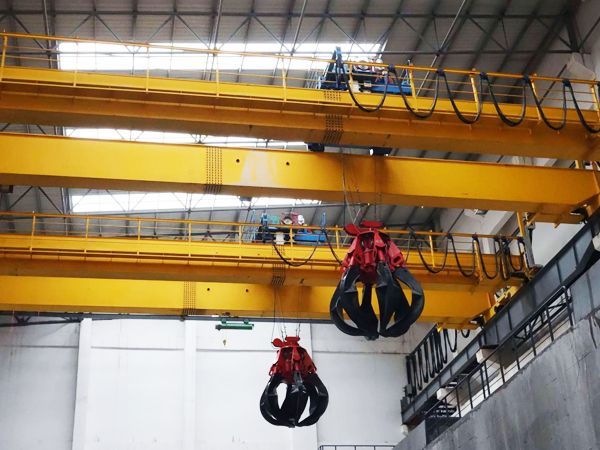 垃圾抓斗起重機(jī)正常生產(chǎn)過(guò)程中出現(xiàn)鋼絲繩脫槽，如何解決？